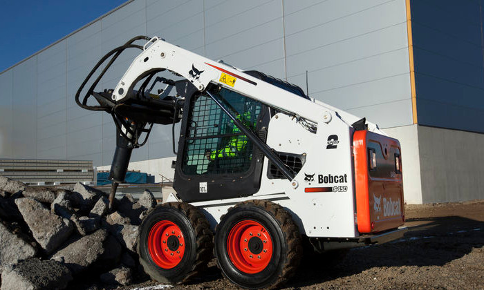 Bobcat S450 mit Abbruchhammer