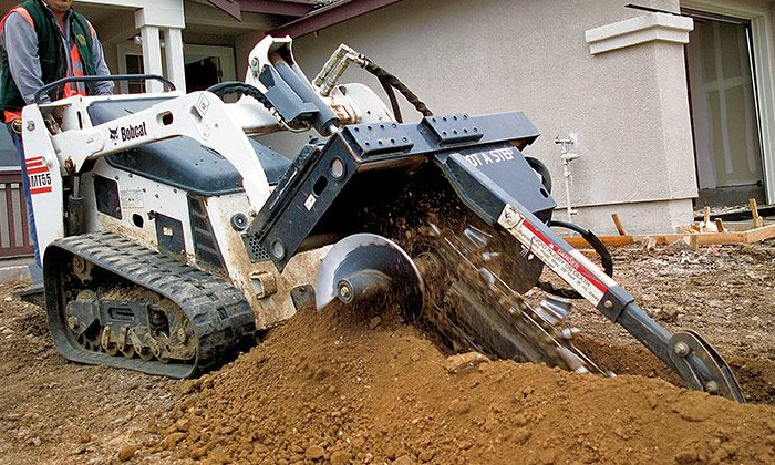 Bobcat MT55 mit Grabenfräse